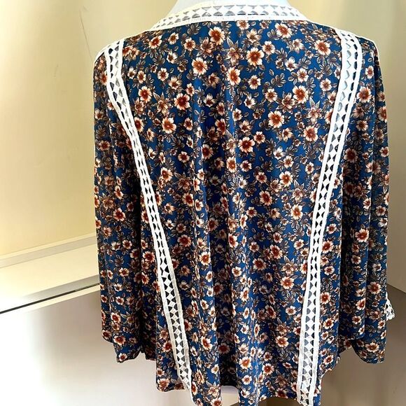 Ember White Lace and Floral Cropped Shrug Hippy Boho Spring 2024 Size L - Picture 3 of 5